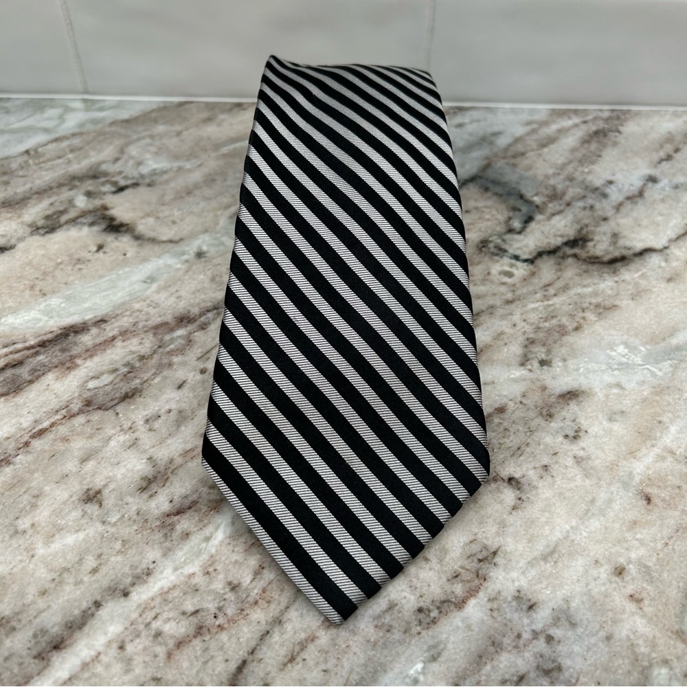 Geoffrey Beene New York Men’s Repp Tie Silver Gray Black Extra Long Length Silk